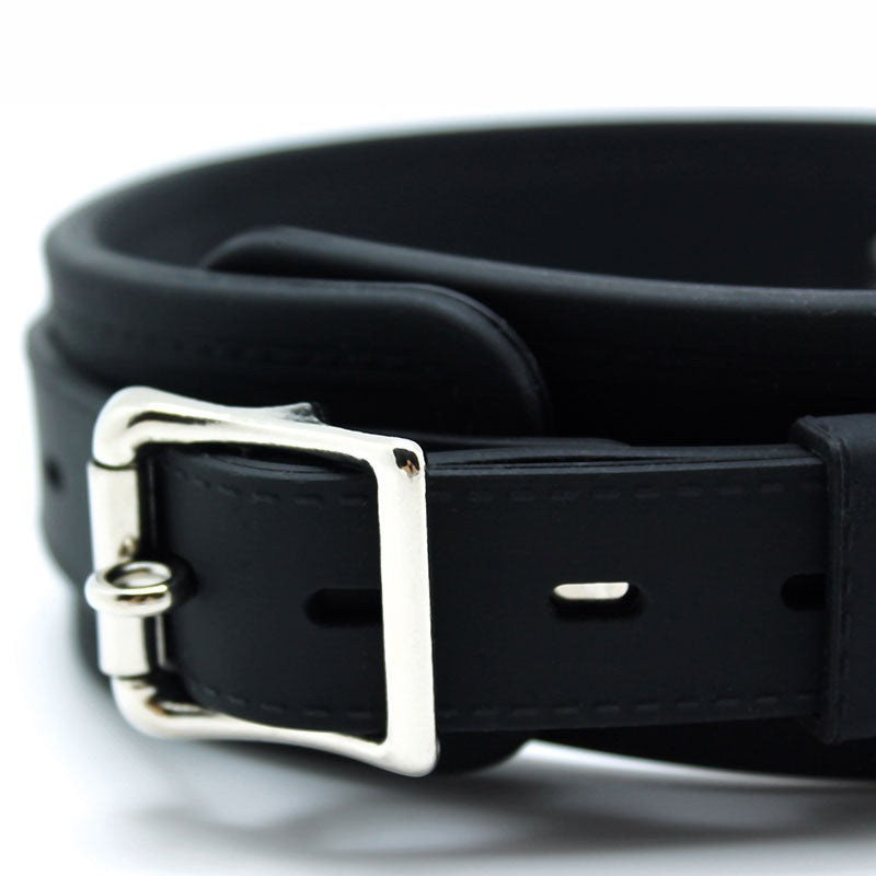 Collier BDSM en silicone et laisse en métal - Rimba