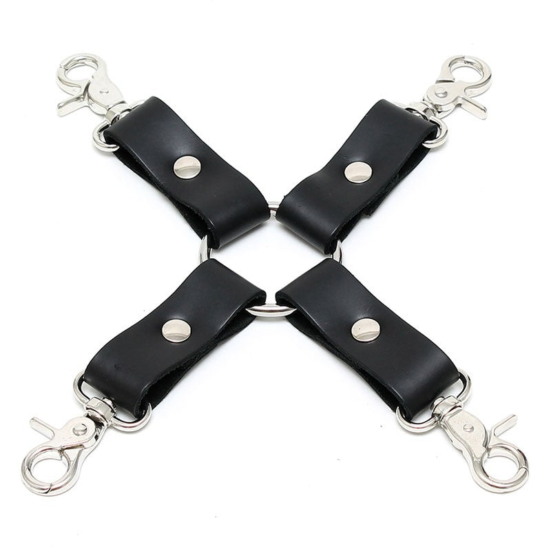 Croix BDSM en cuir pour attache - Rimba