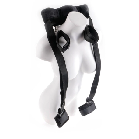 Harnais BDSM avec menottes 