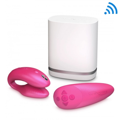 We-Vibe Chorus (Pink) conected sextoy for couples