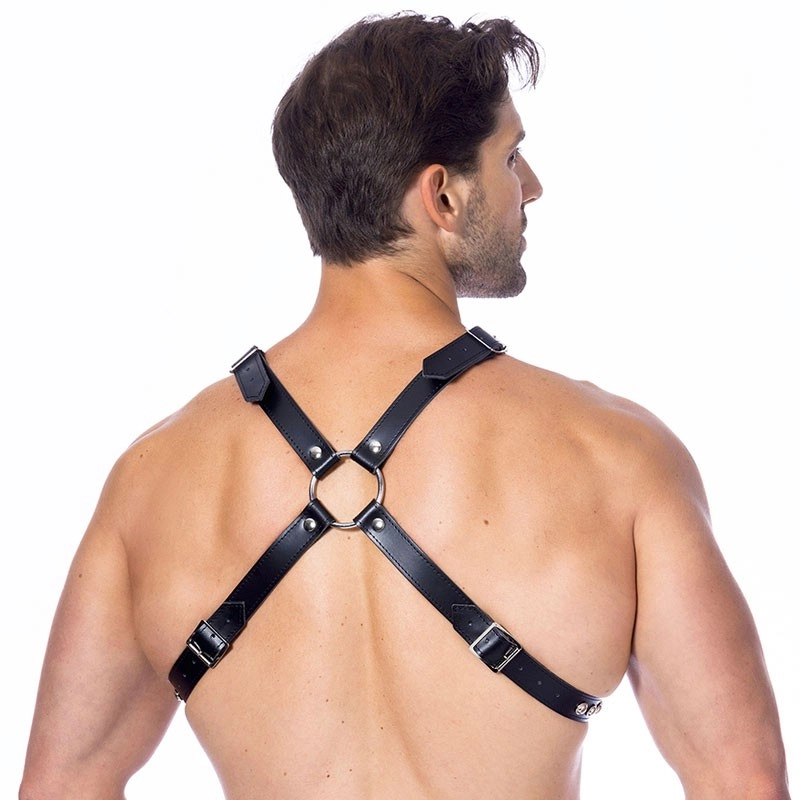 Finimenti BDSM di cuoio con rivetti (uomo) – Rimba