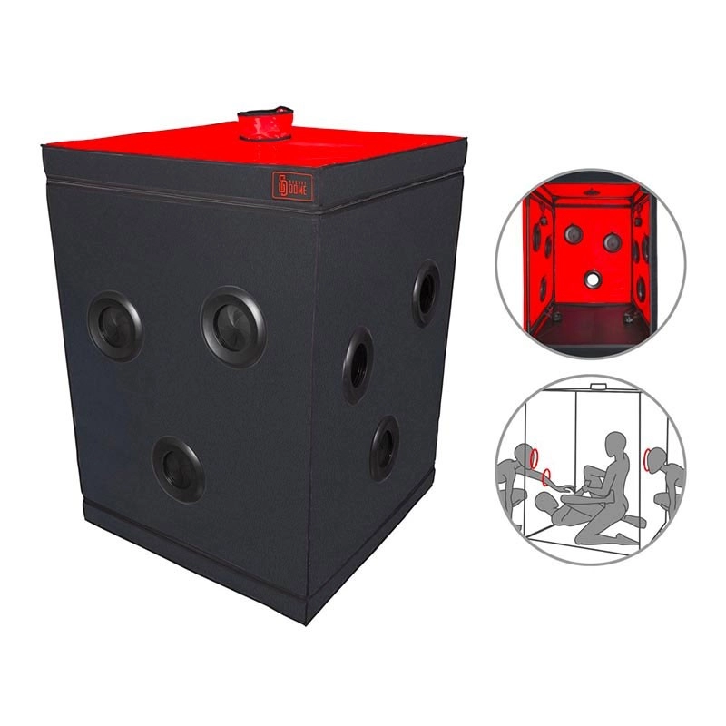 Cabine BDSM fermée avec glory hole - Secret Dome Scandale